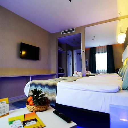 Tempo Hotel 4Levent Истанбул Екстериор снимка