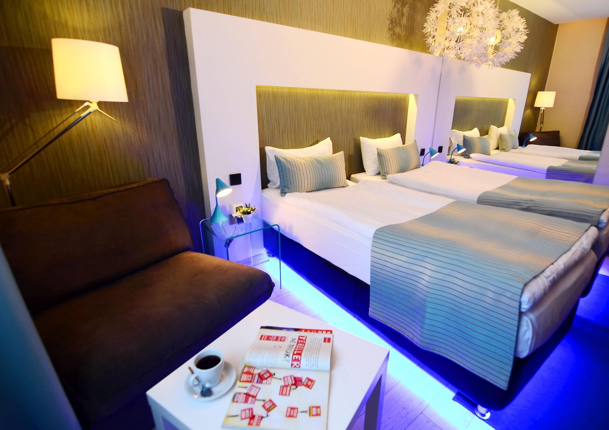 Tempo Hotel 4Levent Истанбул Екстериор снимка