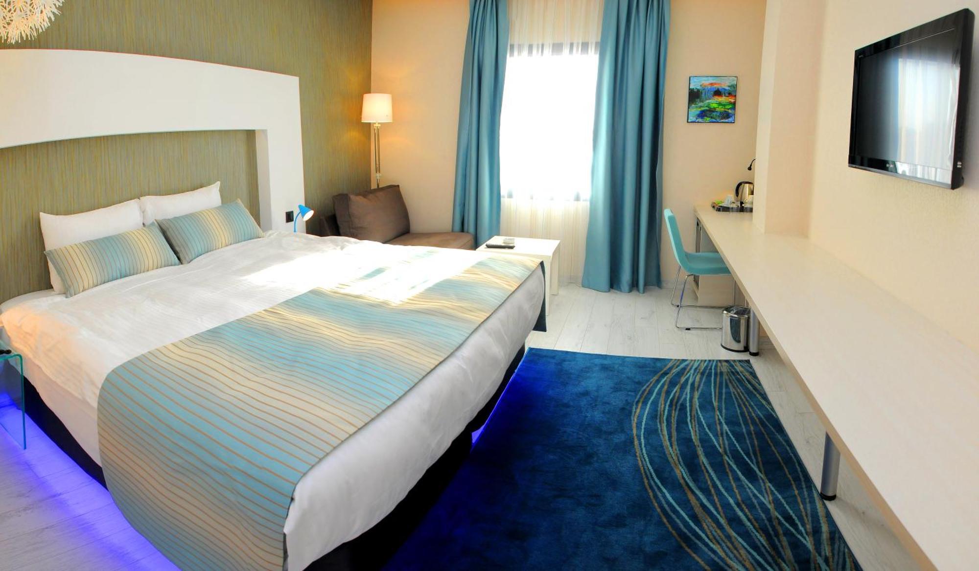 Tempo Hotel 4Levent Истанбул Екстериор снимка