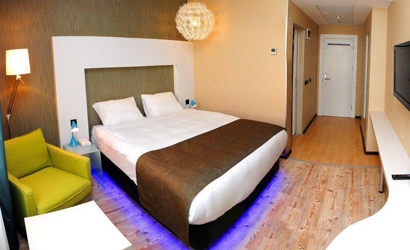 Tempo Hotel 4Levent Истанбул Екстериор снимка